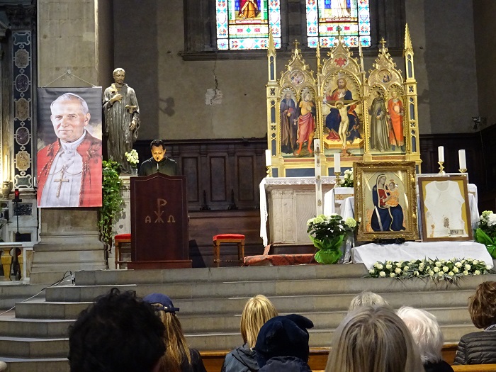 Italia 7, canale 19 e relazione dall’esposizione della Madonna Pellegrina di Montenero e la reliquia di San Giovanni Paolo II a Firenze