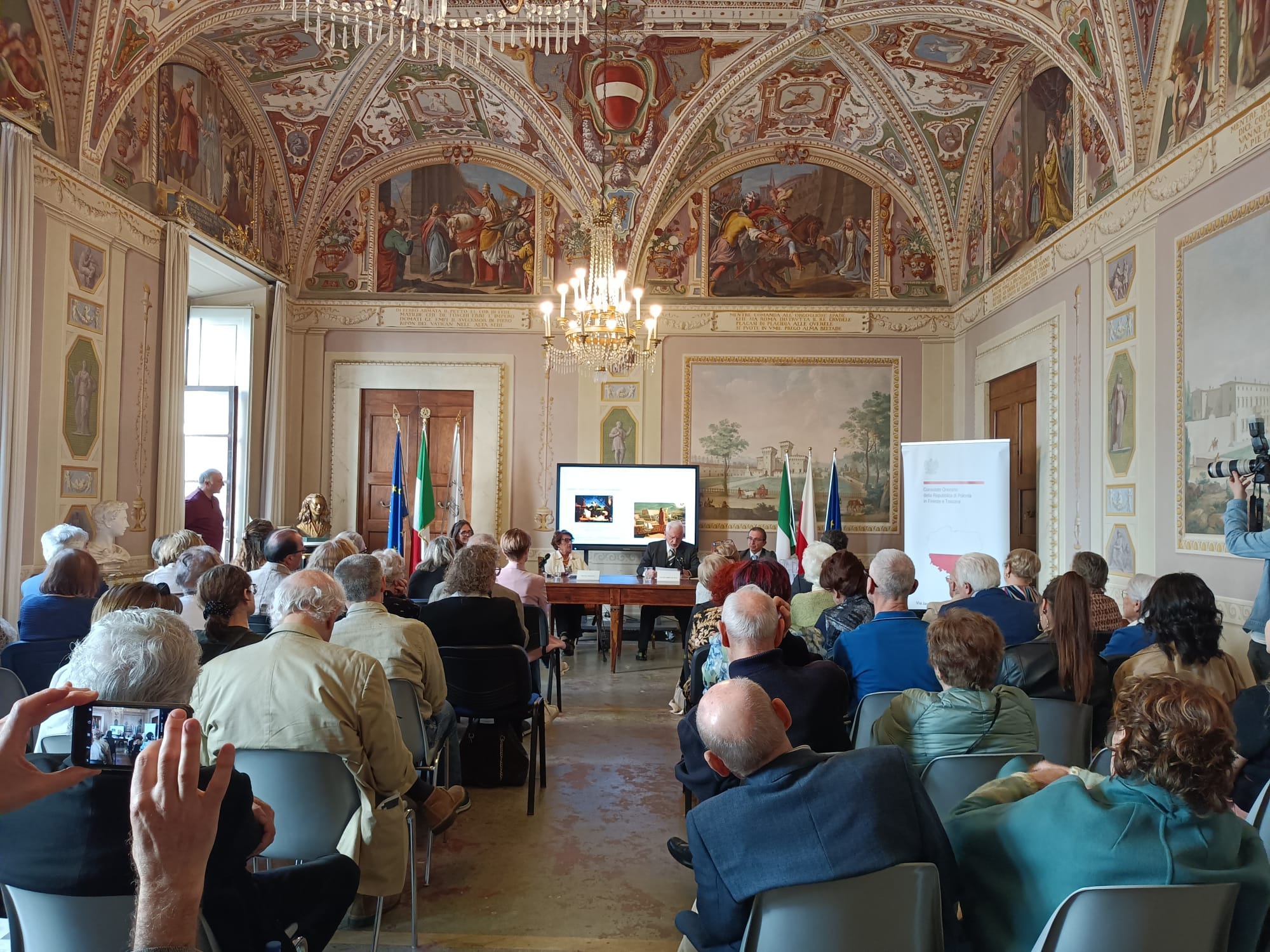 Firenze: La visita del Poggio Imperiale e la conferenza “Copernico scruta l’Universo dal Poggio Imperiale”